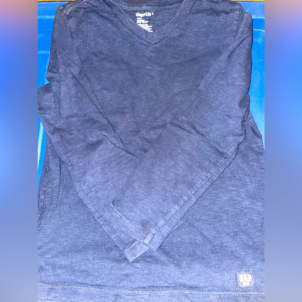 GAP Kids Boy’s long sleeve v-neck- Size: Small, Navy